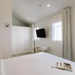 Pensión Oriente By Olala Homes
